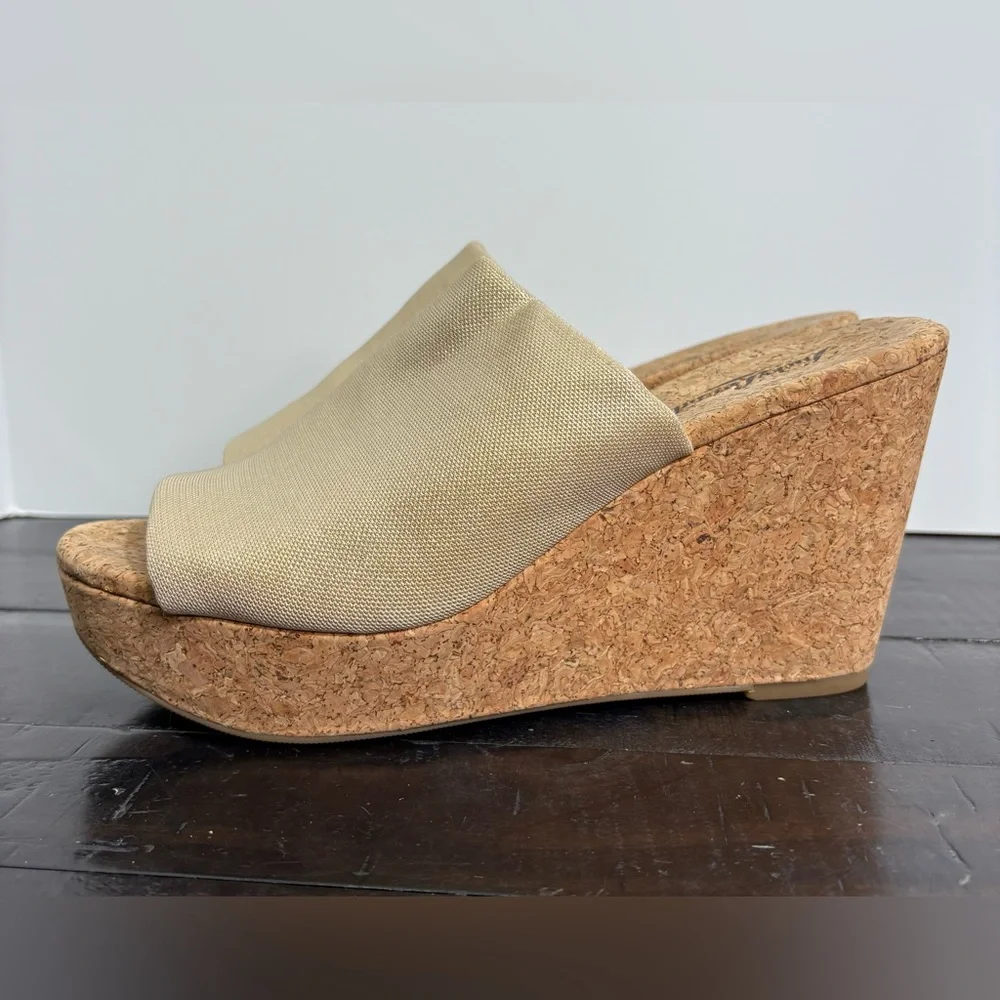 NEW LUCKY BRAND Marilynn Golden Wedge Sandal - Women’s Size 7.5